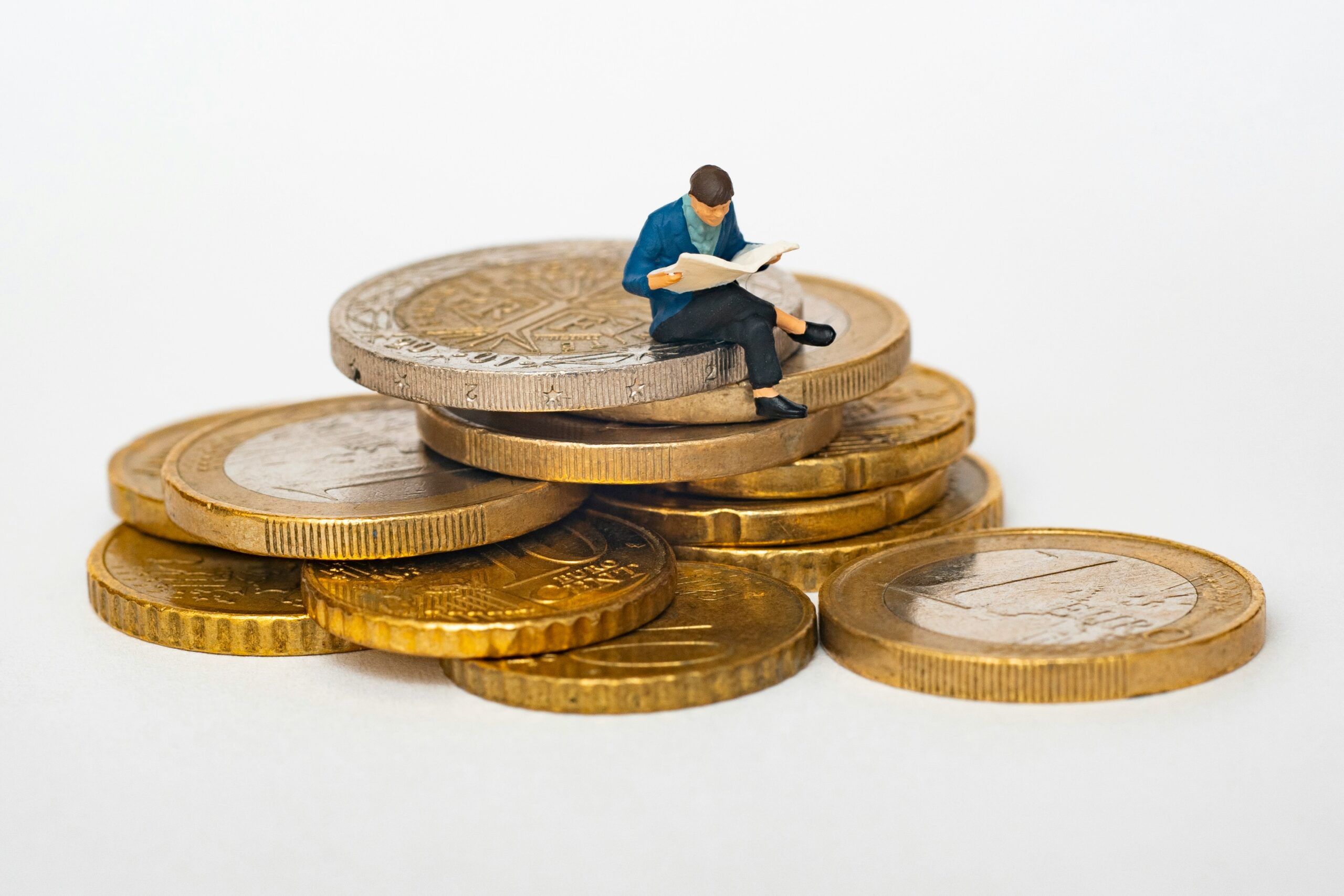 5 طرق ذكية لتوفير المال على المدى الطويل في السعودية (2025)